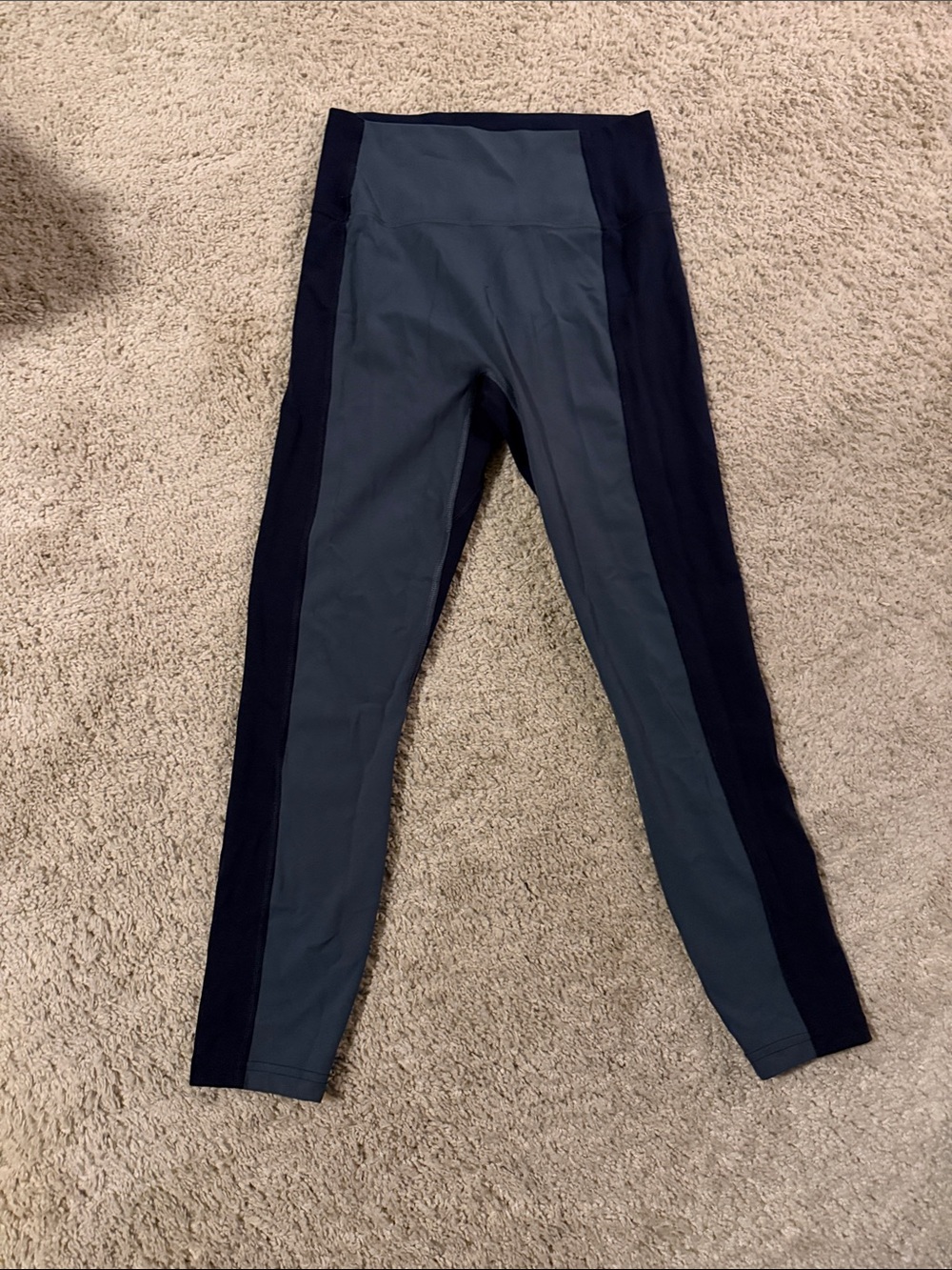 Women’s Athleta Two-Tone leggings- navy & blue